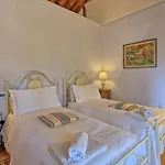 Fontine By Posarellivillas * Orentano